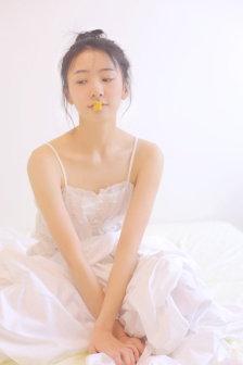 两个美妇用嘴服侍